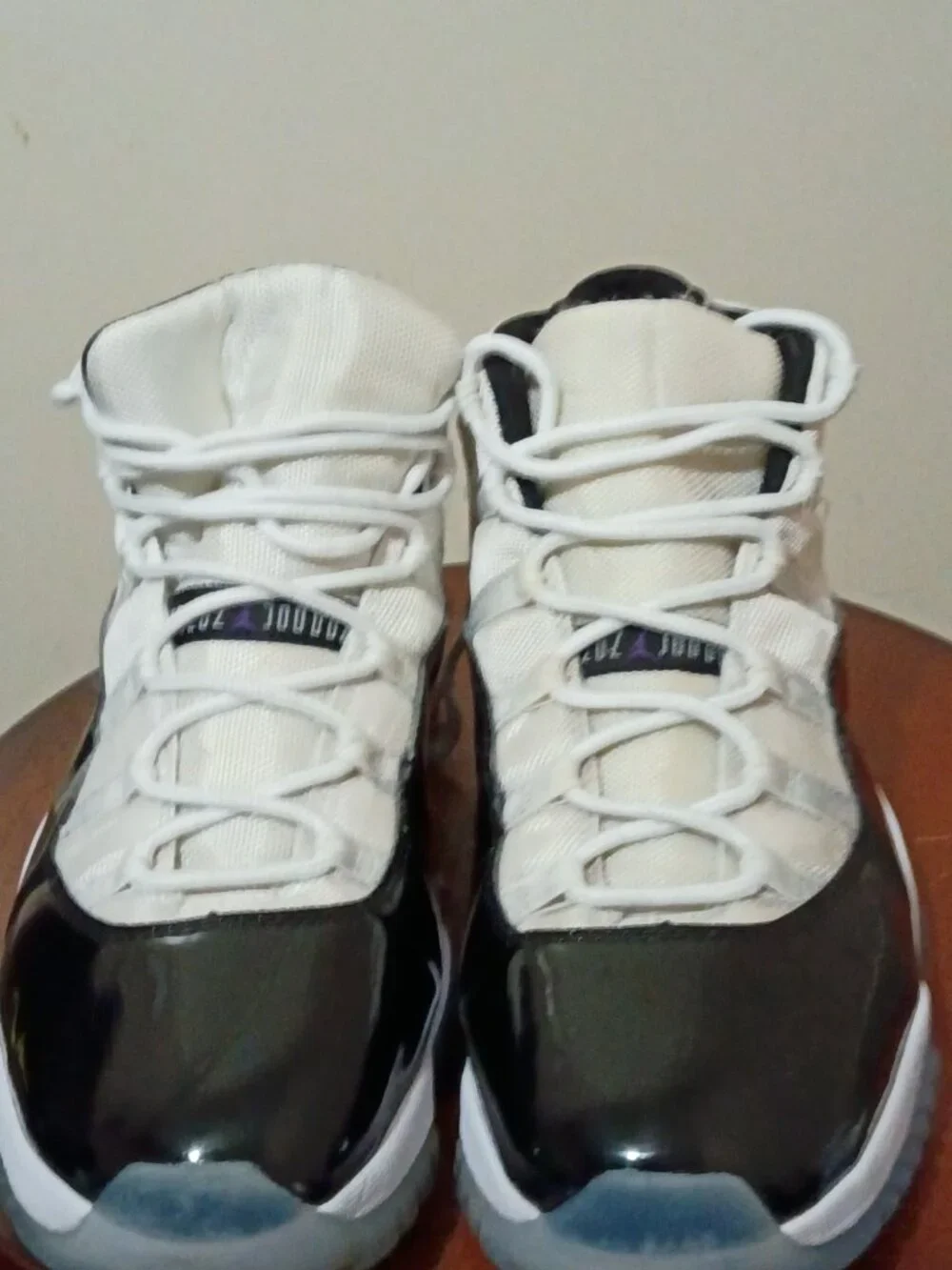 Air Jordan 11 Retro “Concord” Sneakers Men’s Size 12 Black / White 136046-110